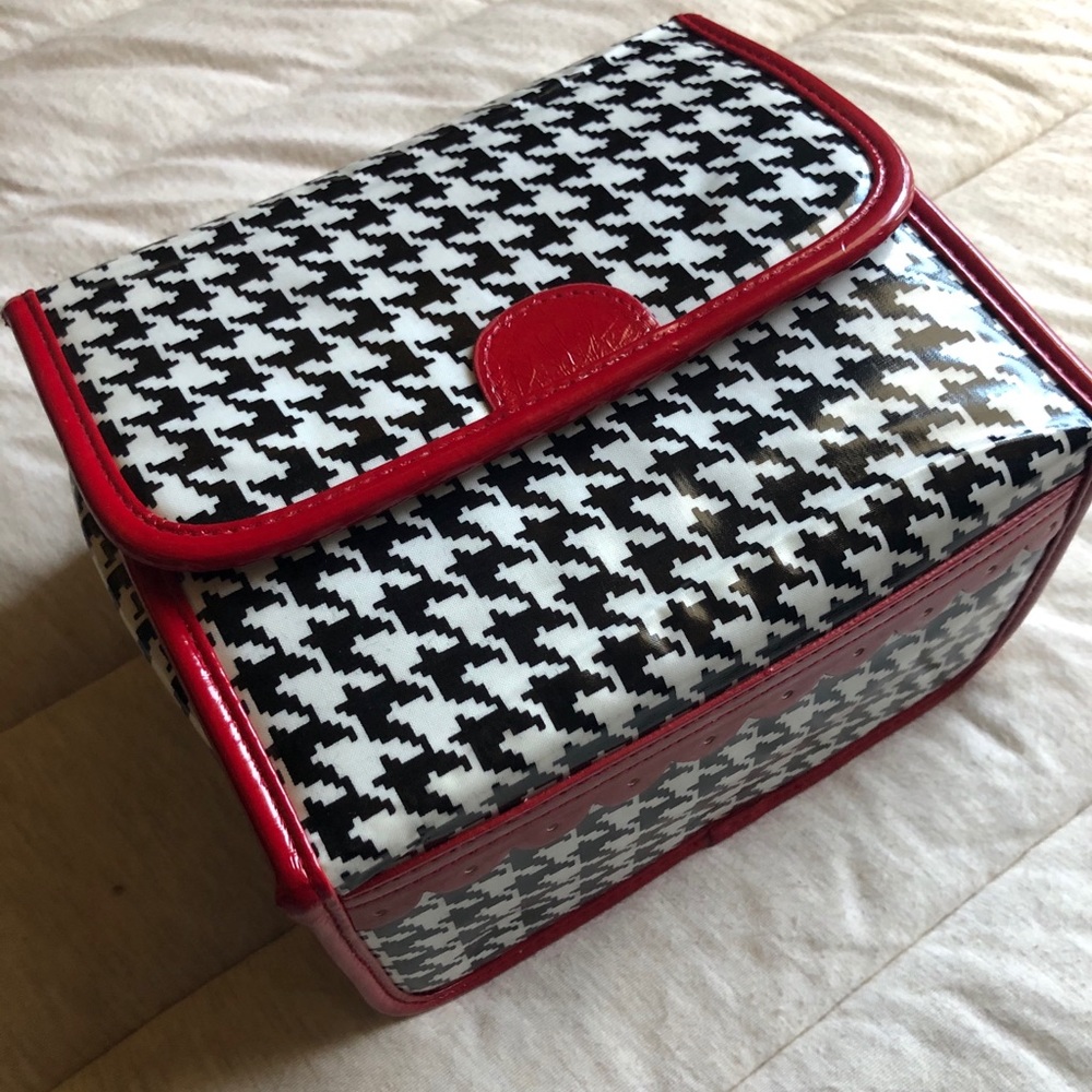 Vintage Vera Bradley vanity box🙌